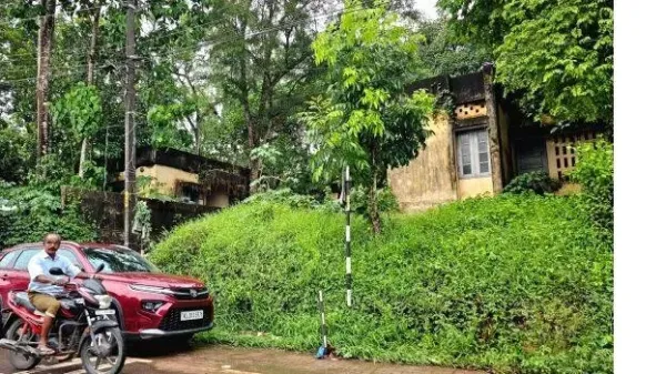 ആനപ്പാറയില്‍ സ്വന്തം കെട്ടിടങ്ങളുള്ളപ്പോഴും സര്‍ക്കാര്‍ ഓഫീസുകള്‍ വാടക കെട്ടിടങ്ങളില്‍