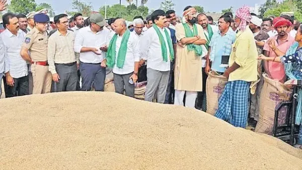ధాన్యం కొనుగోళ్లకు 22 వేల కోట్లు