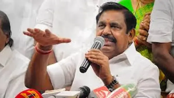 ఎమ్మెల్యేలను కాపాడుకునే పనిలో AIADMK