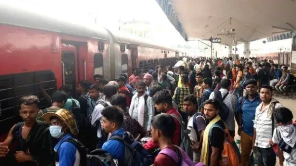 Departure of migrant workers brings Kerala to standstill