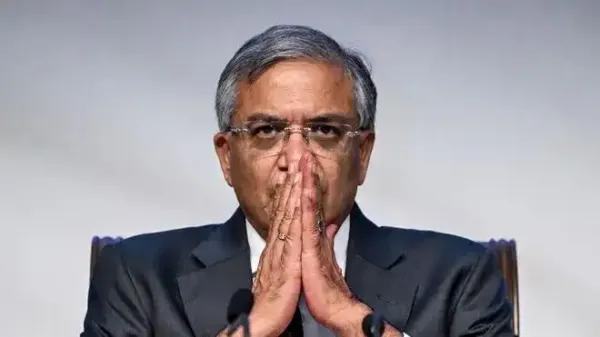 బెంగాల్ అల్లర్లపై ఈసీ ఉక్కుపాదం.. అల్లరిమూకలపై కఠిన చర్యలకు ఆదేశం!