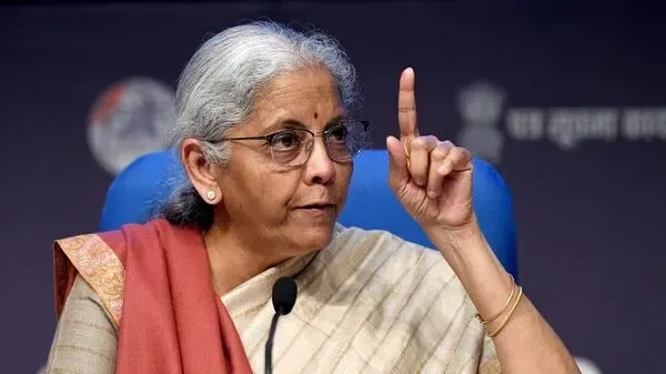 నిర్మలమ్మ కీలక ప్రకటన.. డీజిల్ ఎగుమతులపై భారీ సుంకాలు..