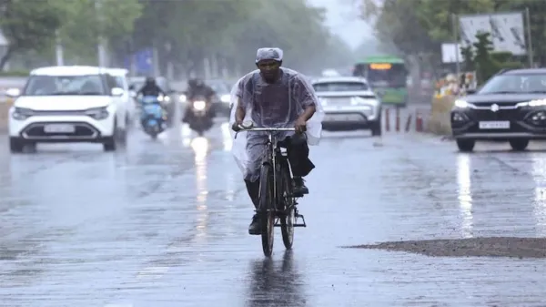 Light rains, strong winds from Apr 28 likely to bring brief respite to sweltering northern states