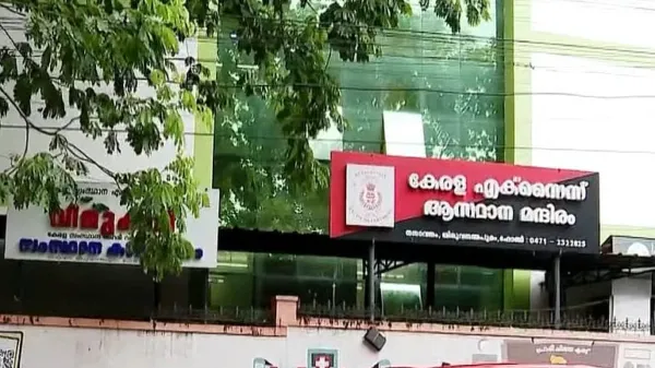 എക്സൈസ് കമ്മീഷണറായി ഐഎഎസ് ഉദ്യോഗസ്ഥനെ നിയമിക്കണമെന്ന കേന്ദ്ര ഉത്തരവ് നടപ്പാക്കിയില്ല; താല്‍ക്കാലിക ചുമതല നല്‍കിയത് ഐപിഎസ് ഉദ്യോഗസ്ഥന്