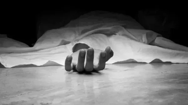 రీఛార్జ్ చేయలేదని యువతి ఆత్మహత్య!