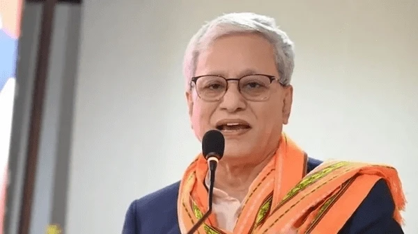 Medaram: సమ్మక్క-సారలమ్మలను దర్శించుకున్న గవర్నర్ జిష్ణుదేవ్ శర్మ