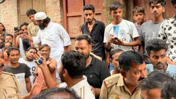 मऊ में शादी की खुशियां मातम में बदलीं, हाईटेंशन तार से टकराया टेंट; दूल्हे के भाई समेत 3 की मौत