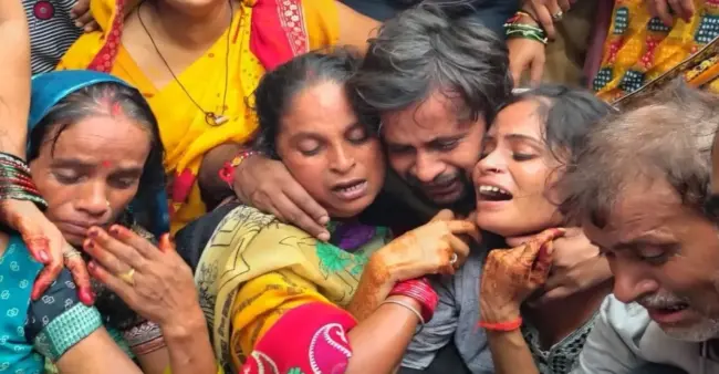 Kanpur Ground Collapse: जमीन धंसने से सहमा परिवार, बेटी का शव दहलीज तक नहीं ले जा पाया; 20 फीट नीचे समा गई थी यशी