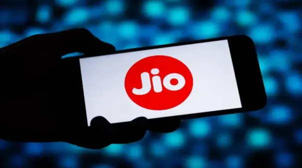 Jio का सबसे धांसू प्लान! ₹799 में 84 दिन की वैलिडिटी, 1.5GB डेटा और ₹35,100 का Google AI Pro फ्री