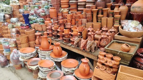 Pottery Hubs Abuzz Ahead of Poila Baisakh! Artisans in Kanthi Work Day & Night to Meet Demand
