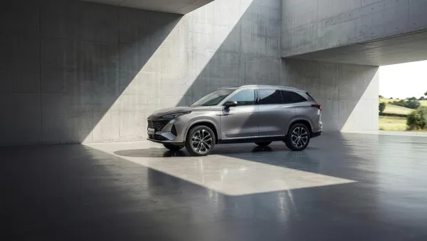 MG MGS9 PHEV 7-seater SUV debuts in the UK, will it come to India?