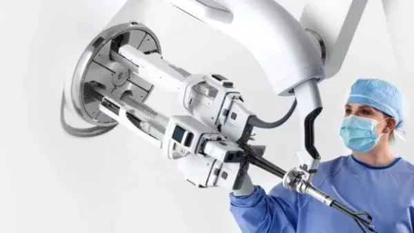 Robotic surgery in gynaecology: Making advanced care safer and simpler