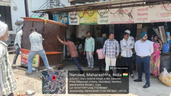 जुना मोंढा ते नविन पूलदरम्यान अतिक्रमणांवर कारवाई