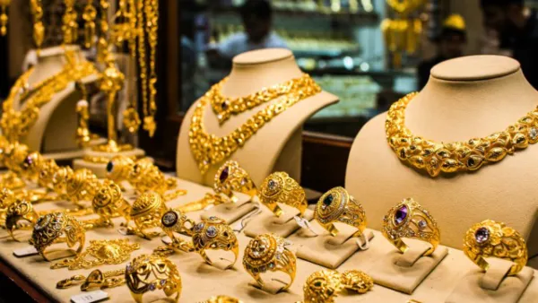Gold price increased by Rs 2,510 on March 7, 2026; Silver price remain flat