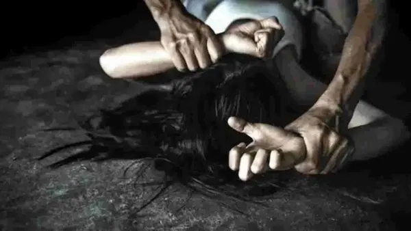 మాజీ సీఐపై అత్యాచారం కేసు!