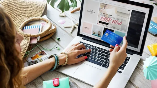 Smart Ways to Use Credit Cards for Festive Shopping Without Overspending