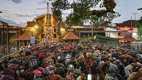 Sabarimala entry row | Centre says some temples also restrict men, Supreme Court cautions against undermining Hinduism's inclusive spirit