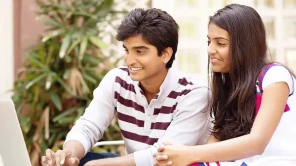 বেকারদের জন্য বাম্পার সুযোগ: ১০,০০০ সরকারি পদে নিয়োগ, বেতন পৌঁছাতে পারে ২ লক্ষ টাকা পর্যন্ত!