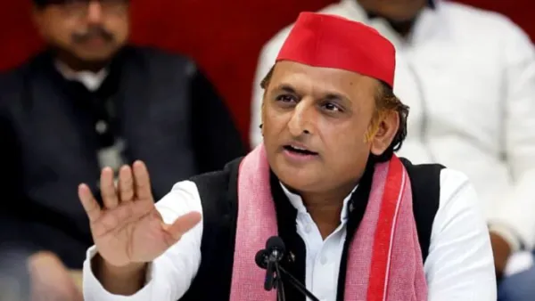 काली टोपी वाले असली नोटों के 'धुएंधर' हैं. प्रदेश अध्यक्ष पंकज चौधरी के लाल टोपी वाले बयान पर अखिलेश यादव का पलटवार