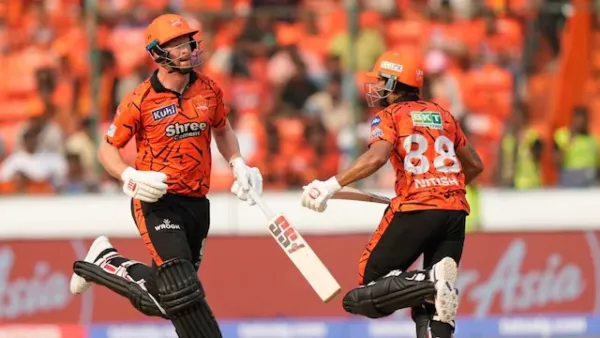 ఉప్పల్ లో సన్‌రైజర్స్ తడబాటు: 156 పరుగులకే పరిమితమైన ఆరెంజ్ ఆర్మీ
