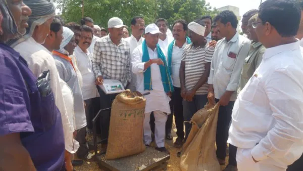 మార్కెట్ కు వచ్చిన పంట ప్రభుత్వం కొంటుంది: మాజీ మంత్రి