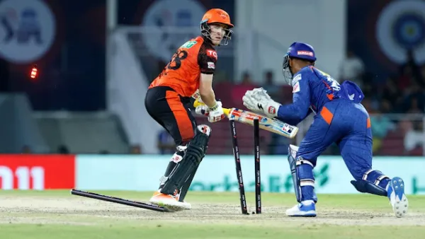 IPL में 2 साल का बैन झेल चुका ये खिलाड़ी अब PSL में बीच सीजन बना चर्चा का केंद्र, अचानक मिली एंट्री ने चौंकाया