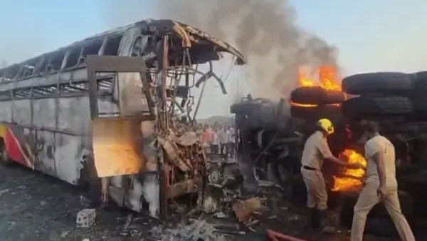 మార్కాపురం బస్సులో గ్యాస్ సిలిండర్.. ప్రమాదానికి కారణం అదేనా?