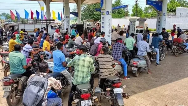 పశ్చిమాసియా యుద్ధ ప్రభావం.. పెరిగిన ఇంధన ధరలు..