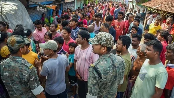 'হারলেই জ্বলবে ঘরবাড়ি!' ফলতায় তৃণমূলের বিরুদ্ধে হুমকির অভিযোগে রাস্তায় নেমে বিক্ষোভ গ্রামবাসীর