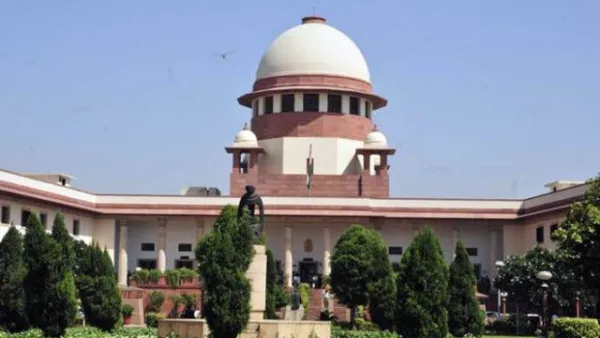 Supreme Court : వీధి కుక్కలను రోడ్లపై నుంచి తొలగించాలన్న సుప్రీంకోర్టు