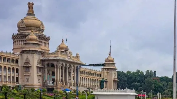 ಸರ್ಕಾರಿ ನೌಕರರಿಗೆ ದೀಪಾವಳಿ ಉಡುಗೊರೆ ಕೊಟ್ಟ ರಾಜ್ಯ ಸರ್ಕಾರ