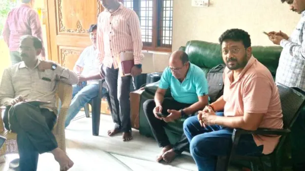 ఏసీబీ వలలో అవినీతి తిమింగలం