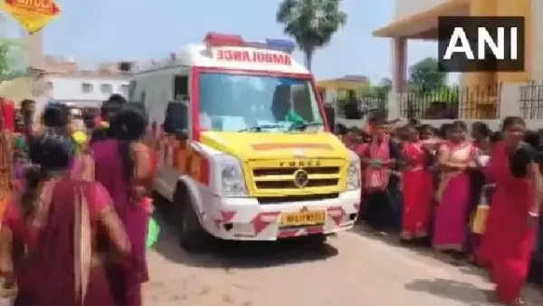 8 killed in stampede-like situation at Sheetla Temple in Bihar's Nalanda