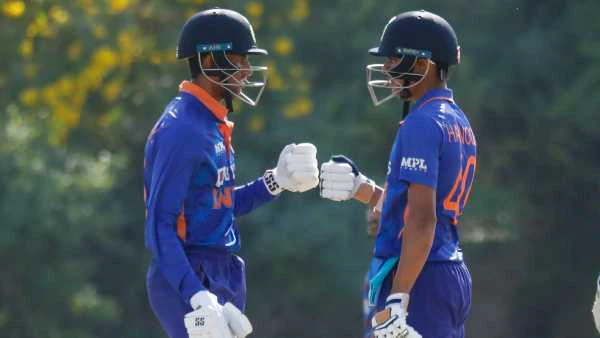 ലോകകപ്പ് സന്നാഹം: ഓപ്പണര്‍മാര്‍ ഫ്‌ളോപ്പ്, തകര്‍ത്തടിച്ച്‌ മധ്യനിര- വിന്‍ഡീസിനെ തുരത്തി ഇന്ത്യ