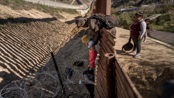 Gujarat man falls to death from US-Mexico border wall; Police probe says he kept his immigration plan secret