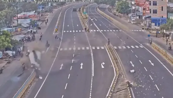 மதுரையில் பயங்கரம். அதிவேகமாக வந்து கார் மோதியதில் 6 பேர் பலி!