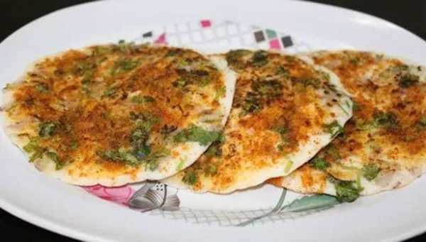 கிச்சன் கீர்த்தனா: முளைக்கீரை ஊத்தப்பம்