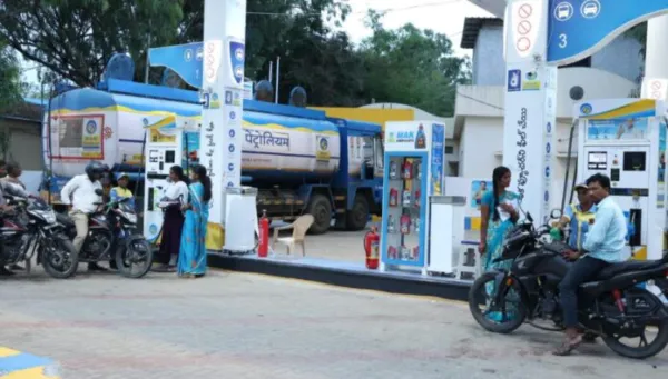 PETROL, DIESEL: ತೈಲ ಕಂಪನಿಗಳಿಗೆ ದಿನಕ್ಕೆ 1,600 ಕೋಟಿ ರೂ. ನಷ್ಟ ತಪ್ಪಿಸಲು ಪೆಟ್ರೋಲ್ ಮತ್ತು ಡೀಸೆಲ್ ಬೆಲೆ ಏರಿಕೆ