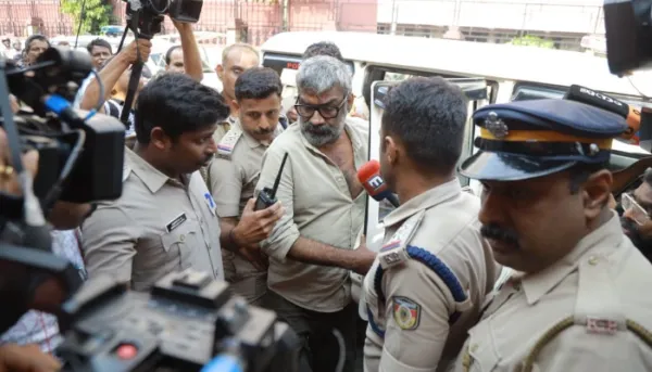 വോട്ട് ചെയ്യാന്‍ ജാമ്യം അനുവദിക്കണമെന്ന രഞ്ജിത്തിന്റെ ഹര്‍ജി കോടതി തള്ളി, ജയിലിലുള്ളയാള്‍ക്ക് വോട്ട് ചെയ്യാന്‍ അവകാശമില്ലെന്ന് പ്രോസിക്യൂഷന്‍