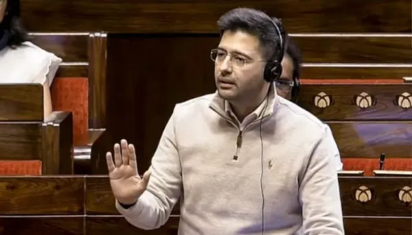 આમ આદમી પાર્ટીમાં ભડકો: રાઘવ ચઢ્ઢાને પદ પરથી હટાવતા રાજકીય ગરમાવો, શું ભાજપમાં જોડાશે?