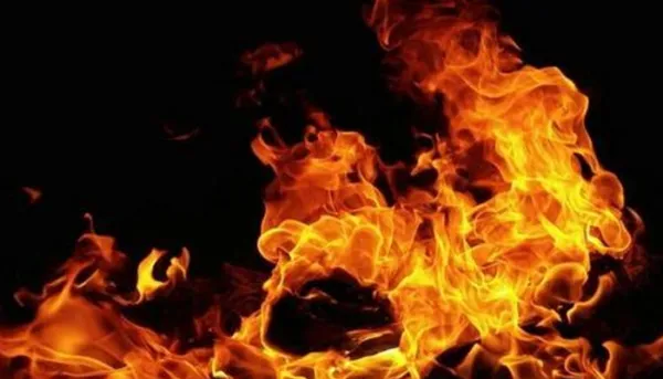 കോഴിക്കോട് ഓമശ്ശേരിയെ ഭീതിയിലാഴ്ത്തി വൻ തീപിടിത്തം; ആക്രി സംഭരണ കേന്ദ്രം കത്തിനശിച്ചു