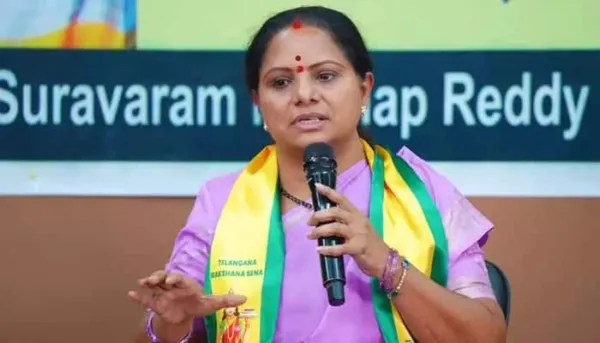 నేను విమర్శించింది పార్టీ అధ్యక్షుడినే, తండ్రిని కాదు.. కవిత స్పష్టత