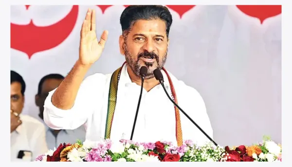 'ബൈ ബൈ പിണറായി'   നിങ്ങളുടെ സമയം കഴിഞ്ഞു, അല്‍പ്പം വിശ്രമിക്കൂ,  യുഡിഎഫ് ജയിച്ചാല്‍ കേരളത്തില്‍ മെസിയോ റൊണാള്‍ഡോയോ വരും, യുവാക്കളുമായി ഫുട്‌ബോള്‍ കളിക്കും, തെലങ്കാനയില്‍ മെസി വന്നത് കണ്ടില്ലേ?? വിജയന്റെ പ്രായത്തെ ബഹുമാനിക്കുന്നു, അത് കൊണ്ട് ഒന്നും പറയുന്നില്ലെന്ന് രേവന്ത് റെഡ്ഡി