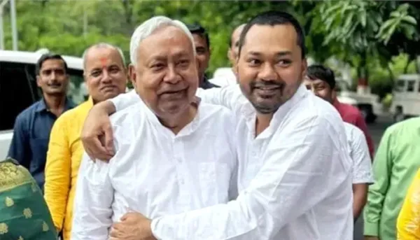 ബിഹാറില്‍ ഇനി സാമ്രാട്ട് യുഗം!  നിതീഷ് കുമാര്‍ ഒഴിഞ്ഞ കസേരയില്‍ ബിജെപിയുടെ മുഖ്യമന്ത്രി;  27 മന്ത്രിമാരുടെ സത്യപ്രതിജ്ഞ നാളെ; നിതീഷ് കുമാറിന്റെ മകന്‍ നിഷാന്ത് കുമാറും മന്ത്രിയാകും