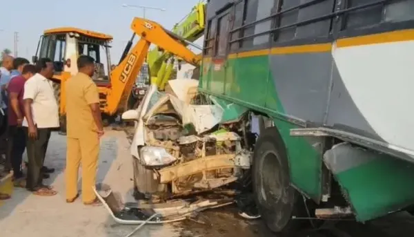 ఆర్టీసీ బస్సును ఢీకొన్న కారు.. ముగ్గురు మృతి!