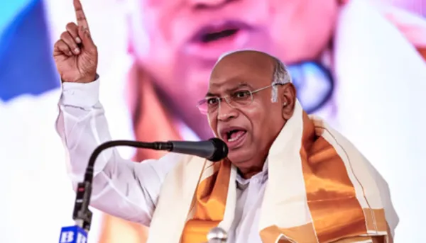 കേരളത്തിലെ നരേന്ദ്ര മോദിയാണ് പിണറായി വിജയൻ, ഇരുവരും ഒരേ നാണയത്തിന്റെ രണ്ട് വശങ്ങള്‍, കോണ്‍ഗ്രസിനെ  അധികാരത്തില്‍ നിന്ന് അകറ്റാന്‍ ബിജെപിയും എല്‍ഡിഎഫും തമ്മില്‍ രഹസ്യ ധാരണയുണ്ട്,  ബിജെപി ഏറ്റവും വലിയ കുറ്റവാളി പാര്‍ട്ടിയെന്ന് മല്ലികാര്‍ജുന്‍ ഖാര്‍ഗെ