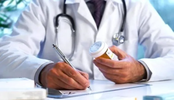 कोविड योद्ध्यांना सुट्ट्या, प्रोत्साहन भत्ता देण्यास टाळाटाळ