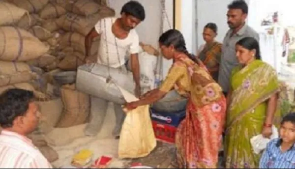 ಪಡಿತರ ಚೀಟಿದಾರರಿಗೆ ಬಿಗ್ ಶಾಕ್ : ಪಡಿತರ ಅಕ್ಕಿಯಲ್ಲಿ ಮತ್ತೆ ಕಡಿತ