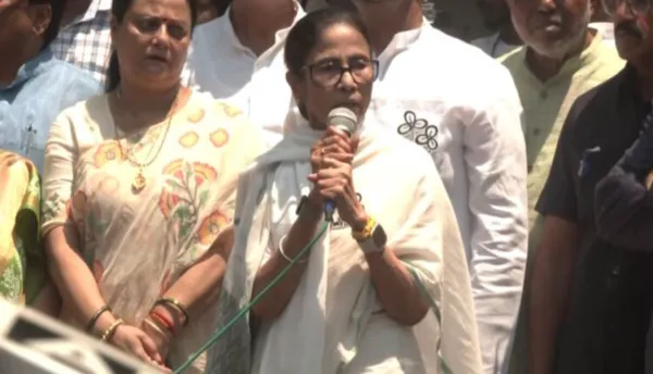 ଭବାନୀପୁରରୁ ନାମାଙ୍କନ ଭରିଲେ ମମତା, ଶୁଭେନ୍ଦୁଙ୍କ ସହ ହେବ କଡ଼ା ଟକ୍କର