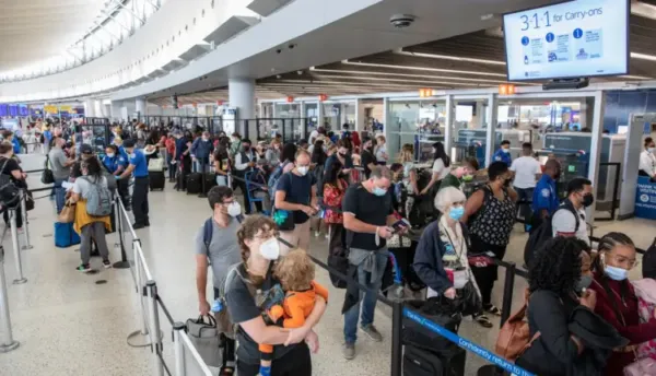 ବିମାନ ବନ୍ଦରରେ ଆତଙ୍କିତ ଜୀବନ